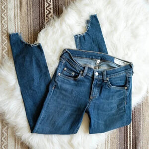 RAG & BONE JEANS WOMENS SZ 26 BLUE DENIM CROPPED CHEWED RAW HEM FRINGE